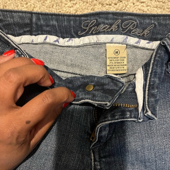 Sneak Peek jean shorts size Medium, fits like a small. Comfy and easy to wear. - Picture 3 of 5